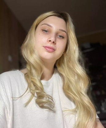 Живу в Москве и предлагаю свои интимные услуги, которые точно порадуют тебя до головокружения. Я знаю, как доставить настоящее удовольствие и подарить незабываемые мгновения. Мы с тобой окунемся в мир страсти и похоти, наслаждаясь взаимным удовлетворением. У меня широкий ассортимент услуг, среди которых французская любовь, классический секс, игры ролевого характера и многое другое. Мои фото гарантированно подтверждают мою привлекательность и сексуальность. Читай отзывы о моей работе и убедись сам, что провести время со мной – это лучшее, что ты можешь себе пожелать. Оставь свои сомнения и предрассудки за дверью и доверься моим нежным рукам и чувственным губам. Я знаю, как сделать тебя счастливым, милый. 💋 Алия